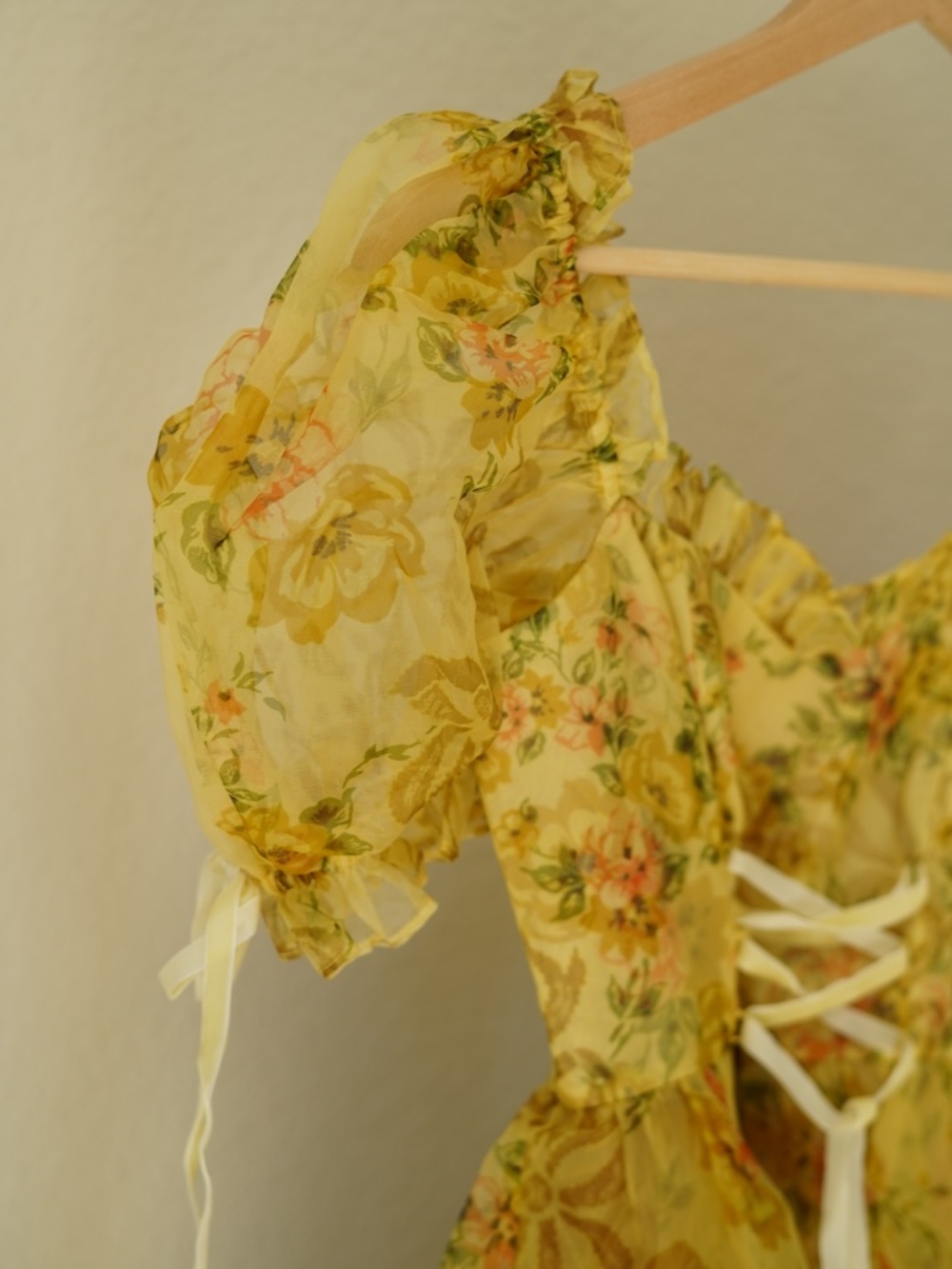 Selkie Yellow Floral Puff-Sleeve Maxi Dress - Picture 5 of 6